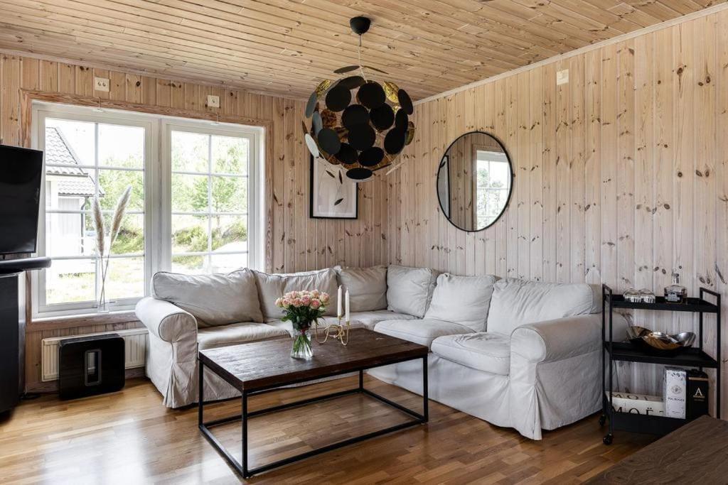 Nice House Near Golf And Skiing Hestra Exterior photo